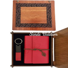 Ahşap Kutulu Kırmızı Deri Defter Ve Anahtarlık Set