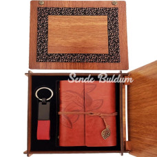 Ahşap Kutulu Kahve Deri Defter Ve Anahtarlık Set