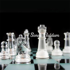 Glass Chess Cam Satranç Takımı (20 Cm X 20 Cm)