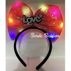 Led Işıklı 3 Farklı Fonksiyonda Yanan Gümüş Love Yazılı Fuşya Pembe Fiyonk Taç 20x17 Cm